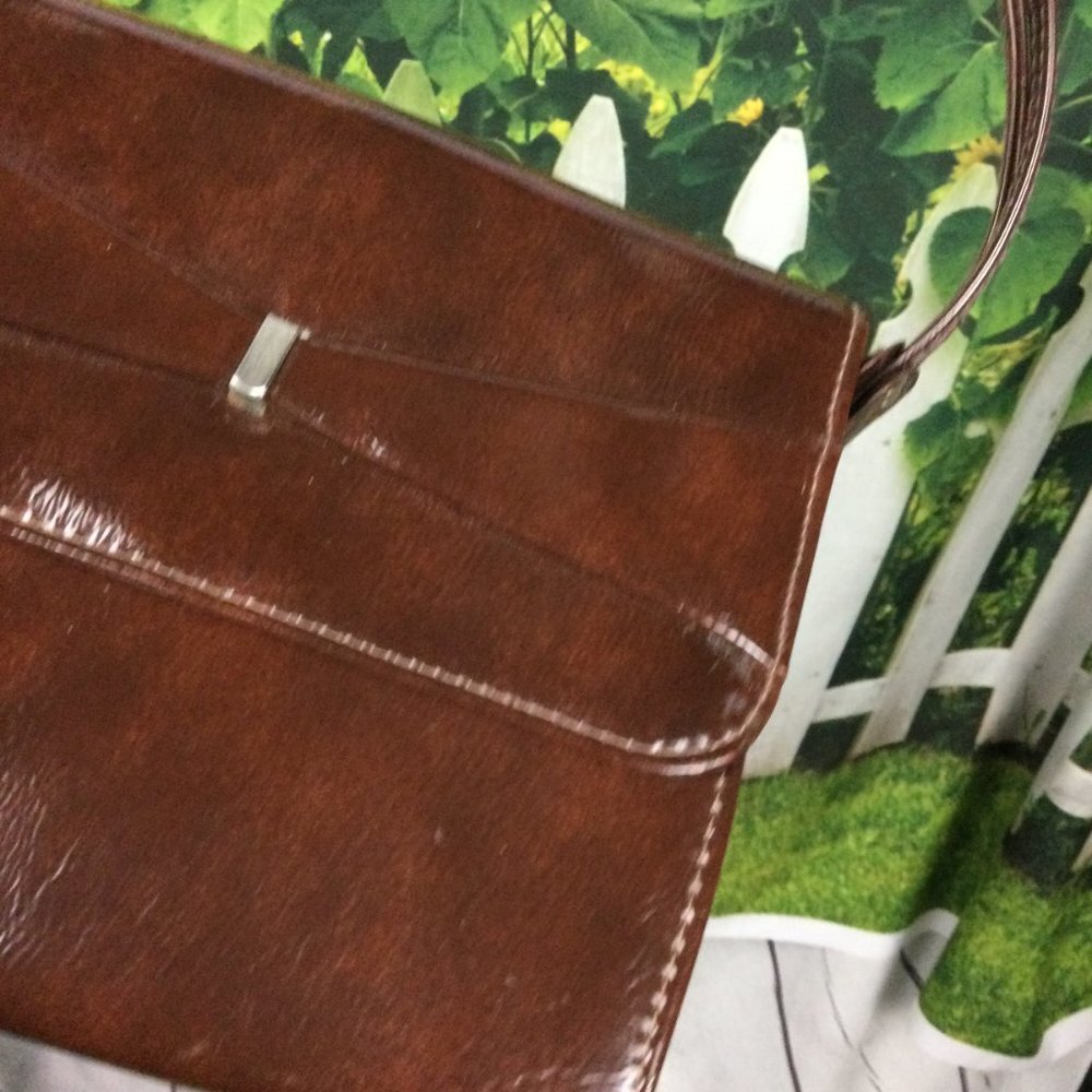 Vintage Brown Patent Handbag - Picture 3 of 11